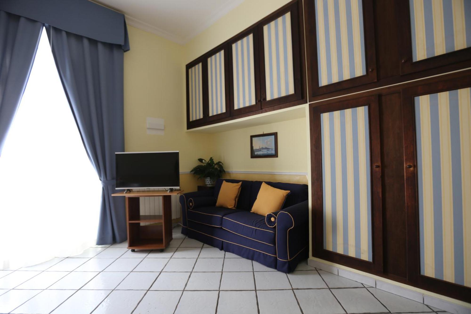 Santa Lucia 50 Hotel Naples Exterior photo