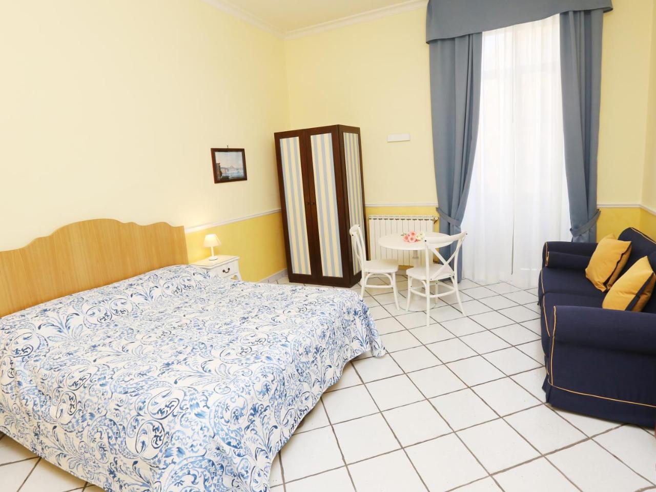 Santa Lucia 50 Hotel Naples Exterior photo