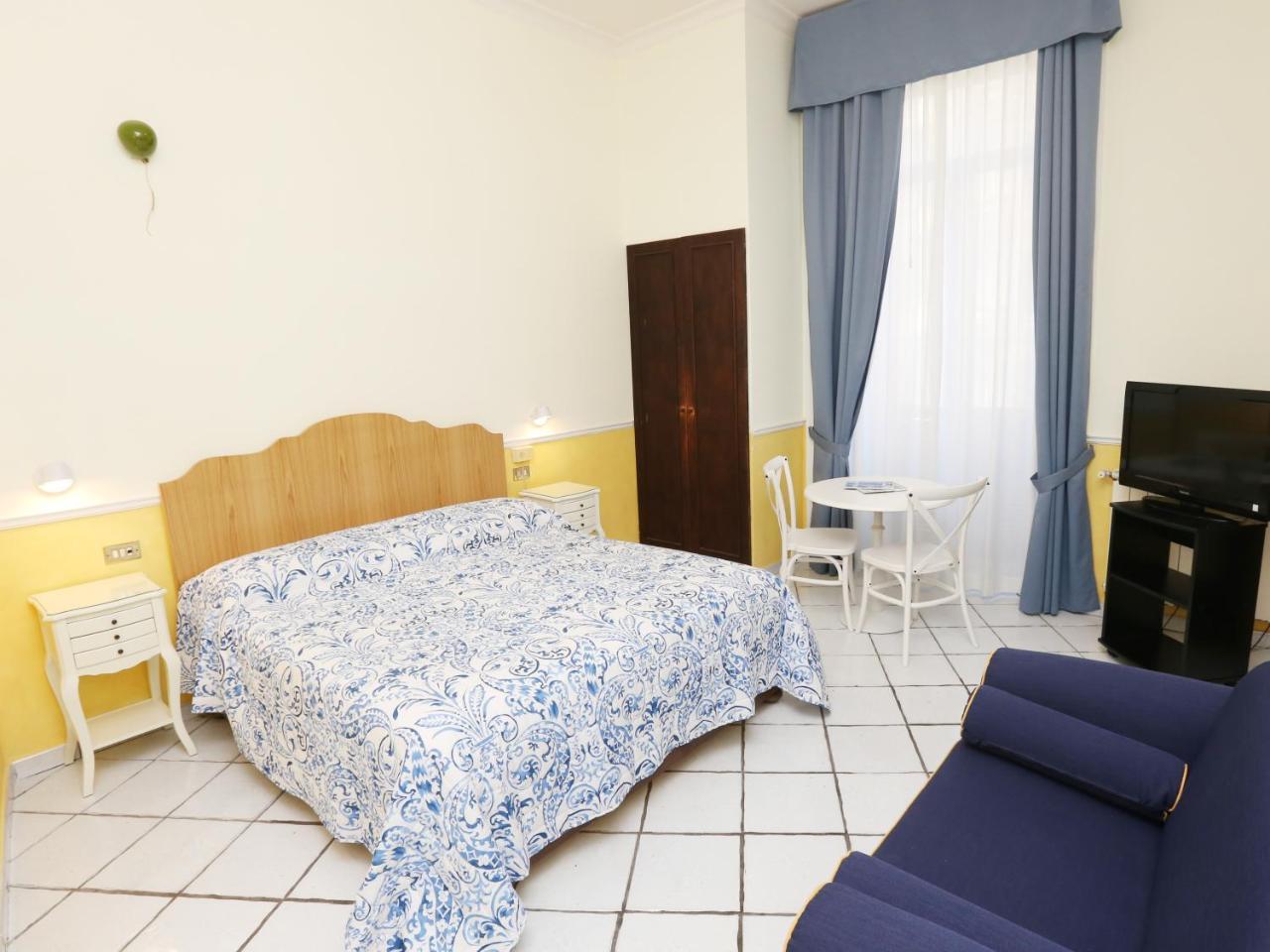 Santa Lucia 50 Hotel Naples Exterior photo